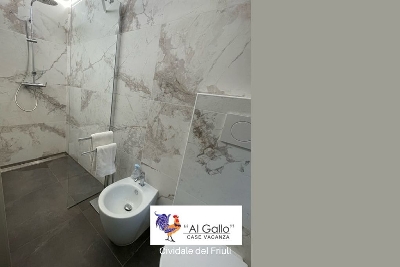 Al Gallo Cividale, piano terra :Bagno, Doccia e bidet